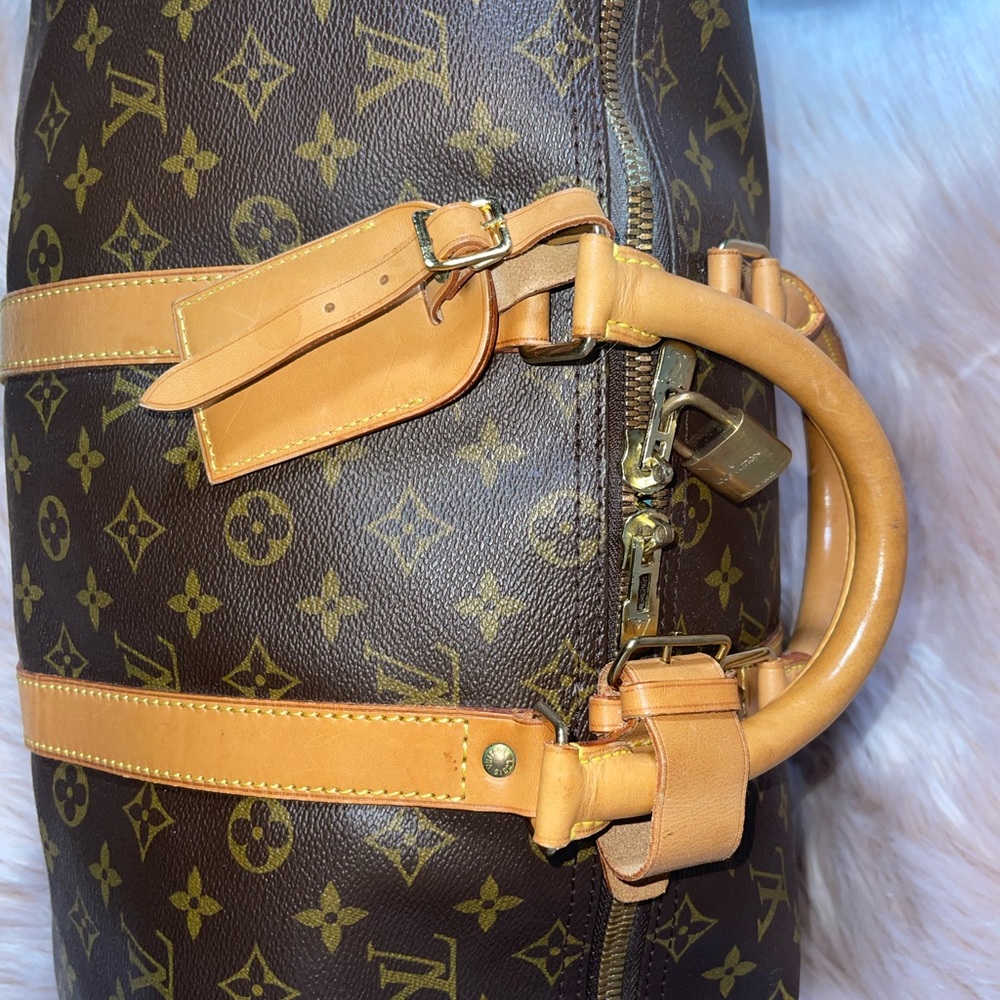 Louis Vuitton - Picture 13 of 16